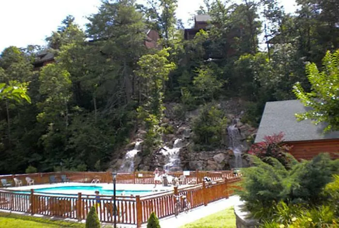 別荘 2 Swimming Pools Free Mini Golf Honey Bear Mtn Cabin - Hot Tub - Pool Table *