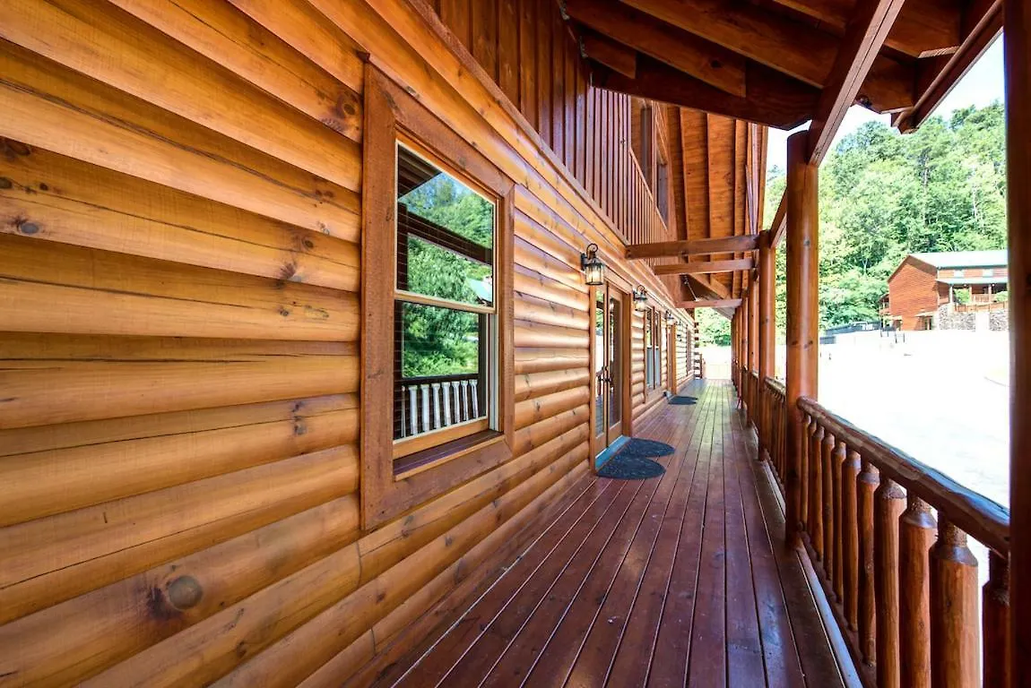 Holiday home Sherwood Splash Lodge, 11 Bedrooms, Sleeps 52, Theater, Indoor Pool, Free Wifi