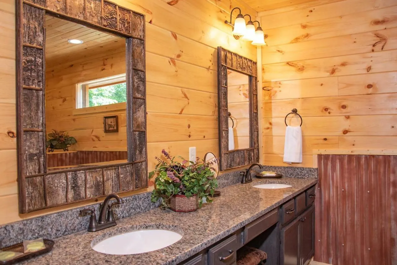 Holiday home Black Bear Getaway Pigeon Forge