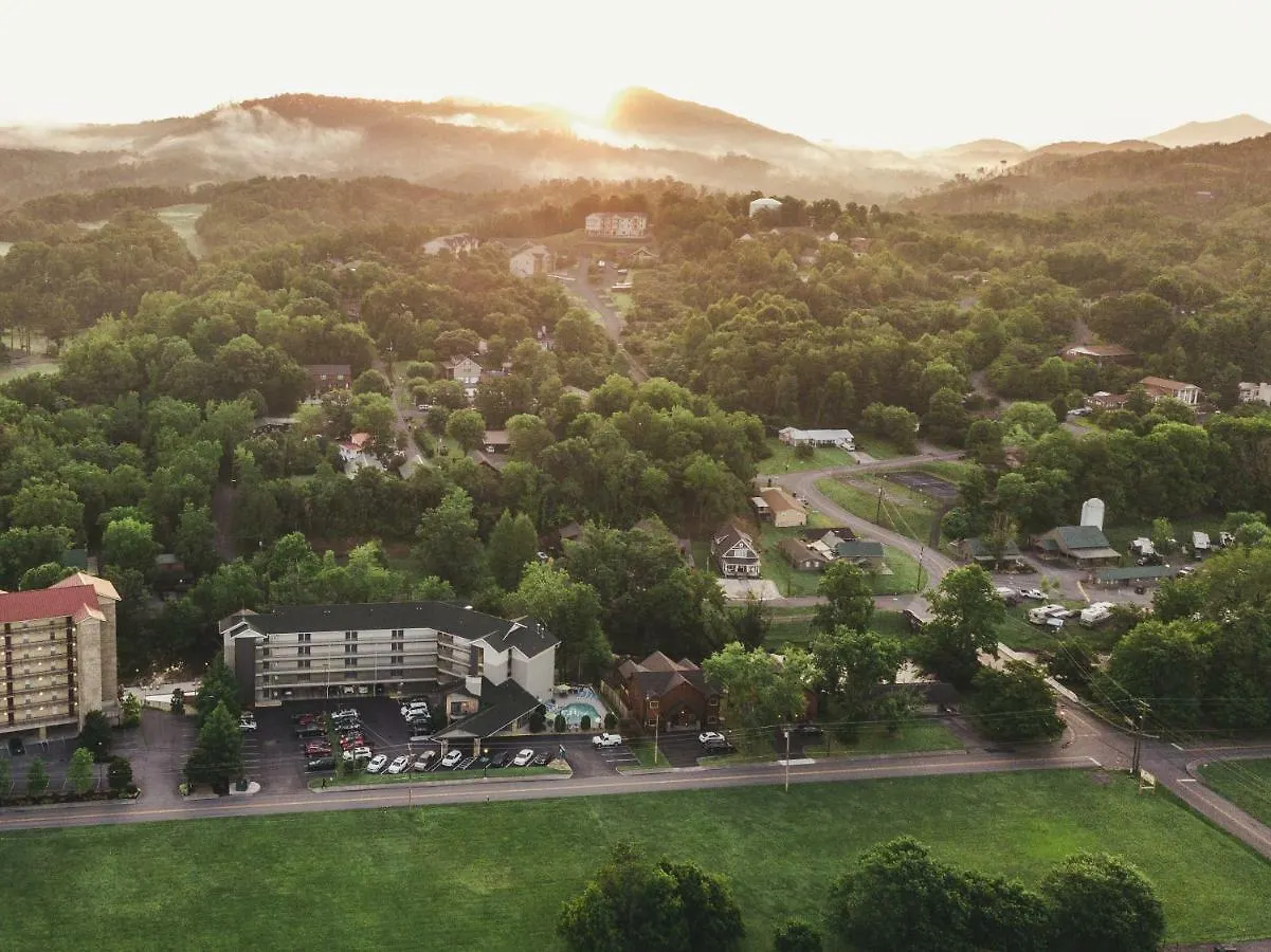 Twin Mountain &
