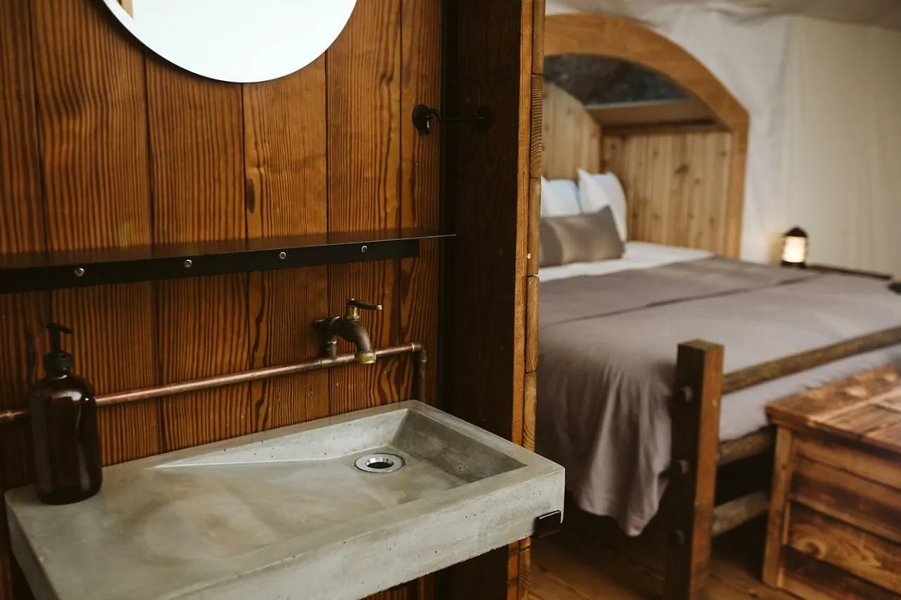 Luxury tent Under Canvas Great Smoky Mountains 3*