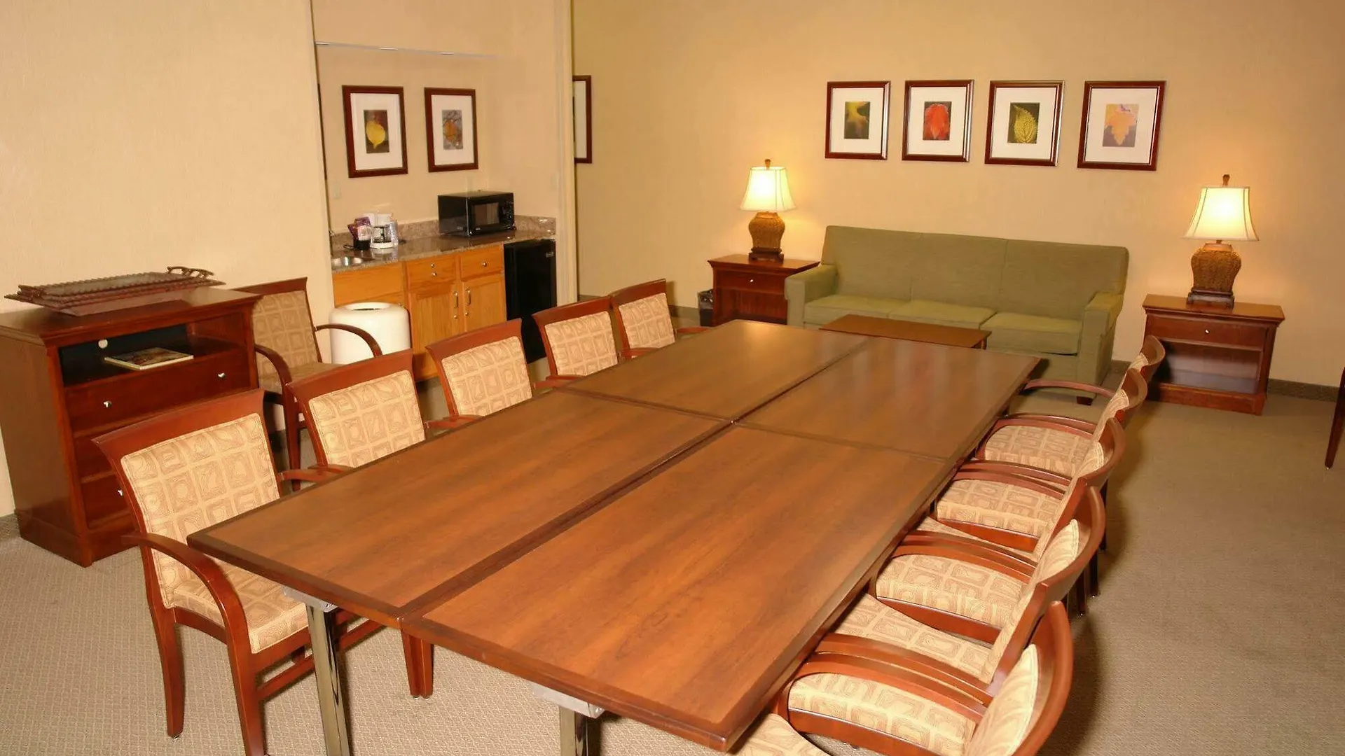 Express & By Ihg 3*