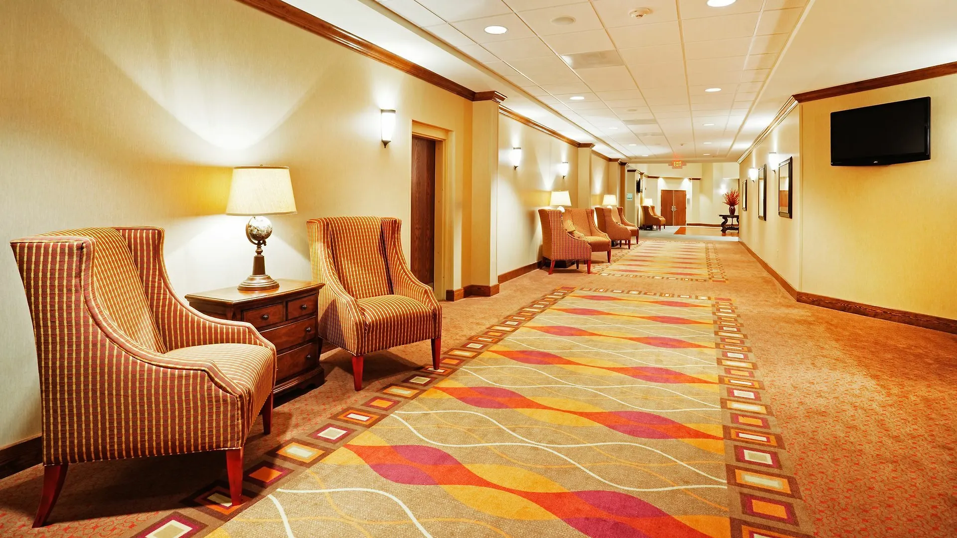 The Ramsey And Convention Center 4*