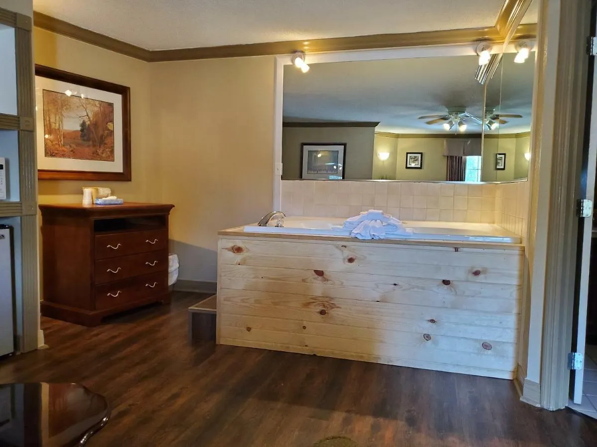 Motel Colonial House 3*