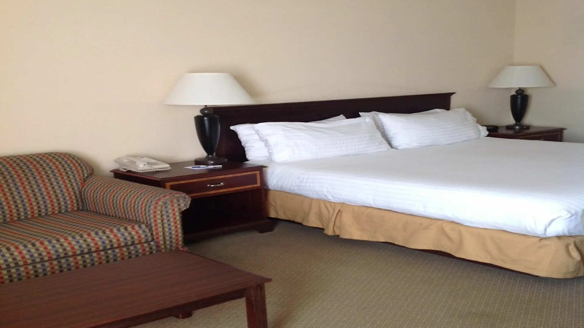Express & By Ihg Station touristique