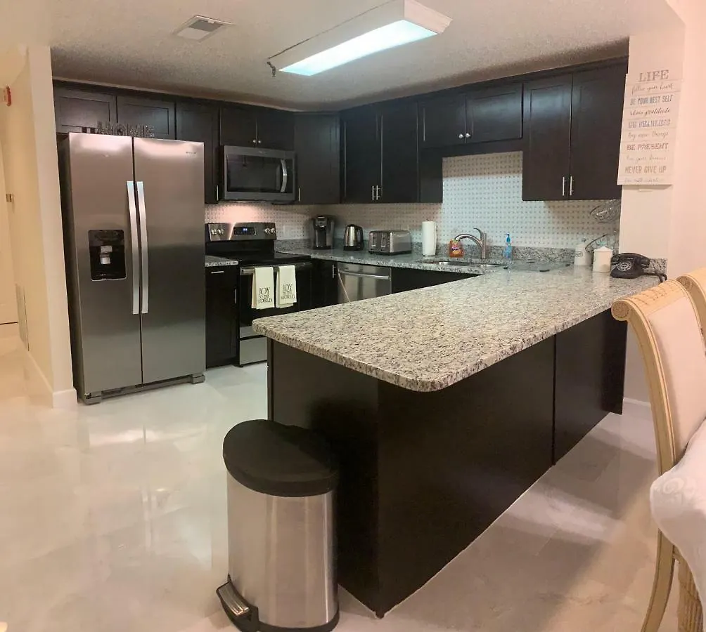 Luxury In The Heart Of Apartment *