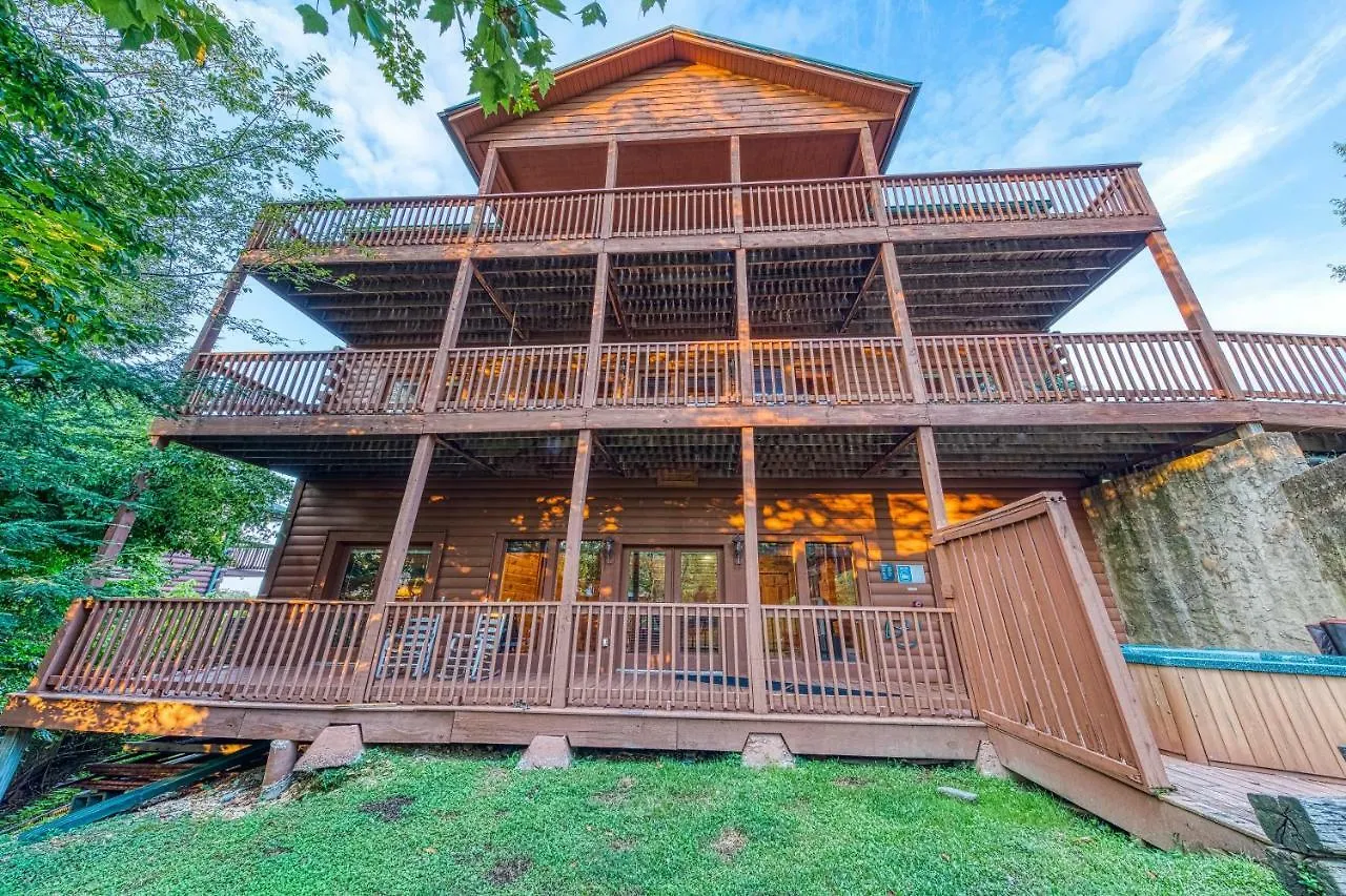 Holiday home Arrowhead Log Cabin Brief Escape Cabin
