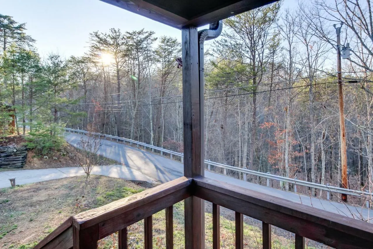 Mountaintop Hideaway Holiday home *