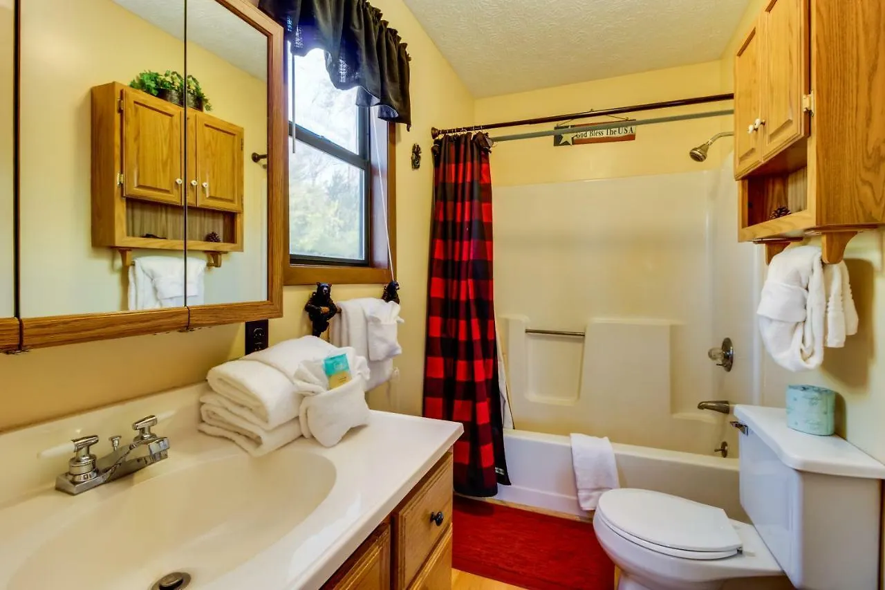 Mountaintop Hideaway * Pigeon Forge
