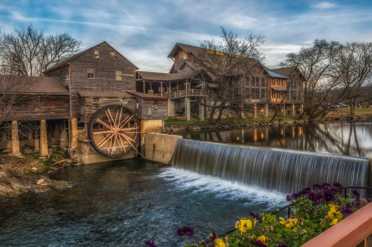 Nyaraló Peaceful Setting Cabin Pigeon Forge