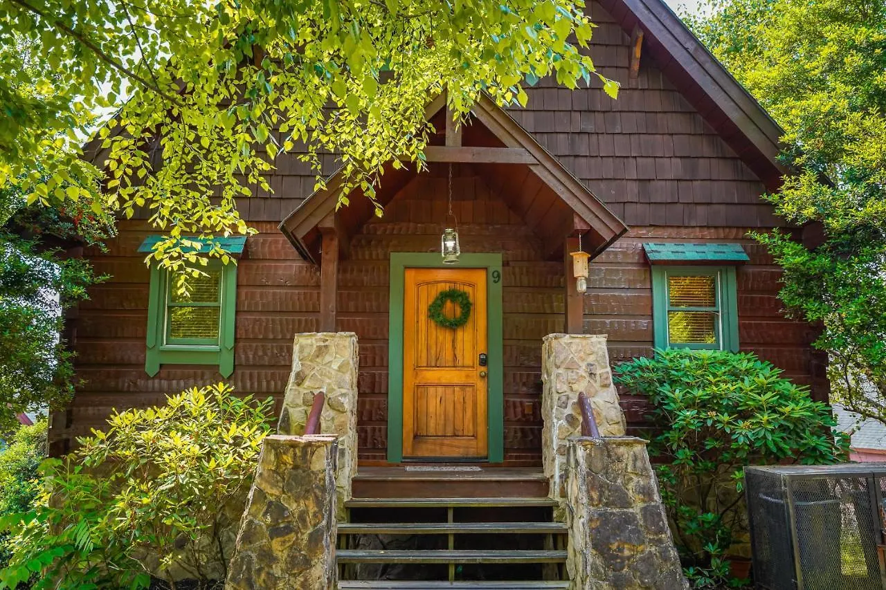 Holiday home Reflections, Hot Tub, Pool, Wifi, 1089 Free Tickets Each Paid Day, Dollywood And *