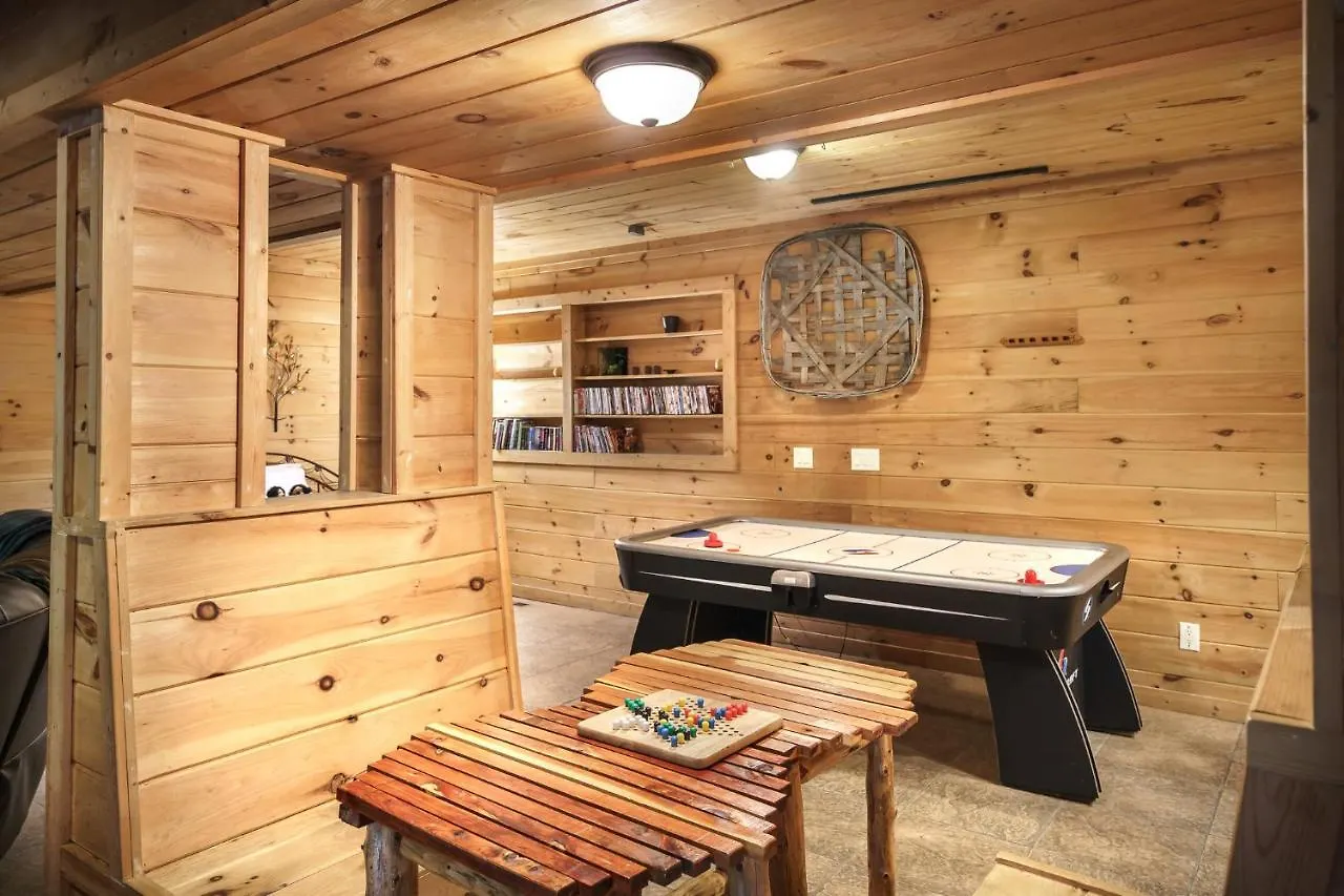 Glori's Retreat, Game Room, 1089 Of Free Attraction Tickets For Each Paid Day, Dollywood And Holiday home Pigeon Forge
