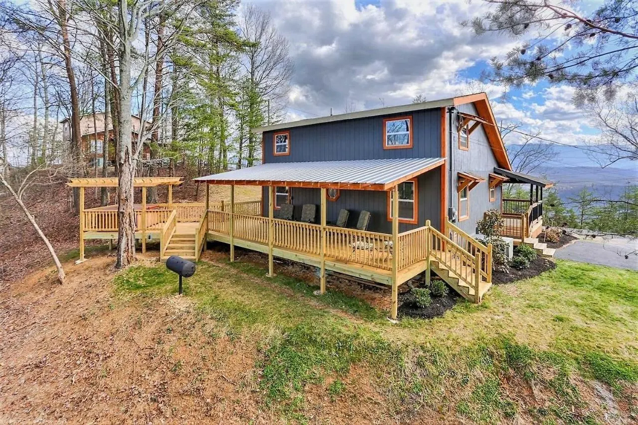 Smoky Mountain Loft Amazing Views, Hot Tub, 1089 Free Tickets Each Paid Day, Dollywood And * Pigeon Forge