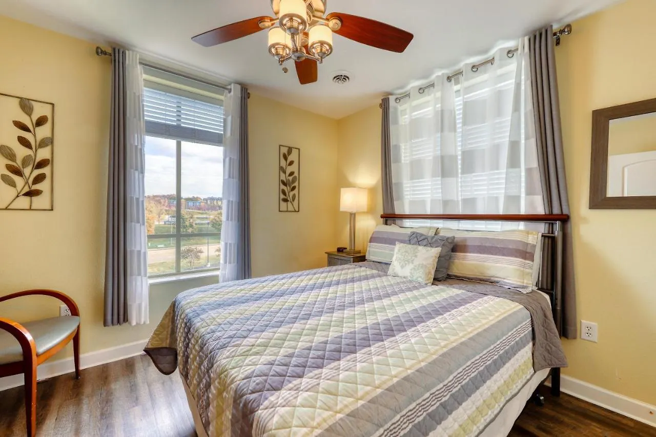 River Crossing 401 Apartment