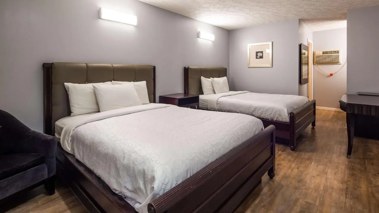 Apple Valley Hotel