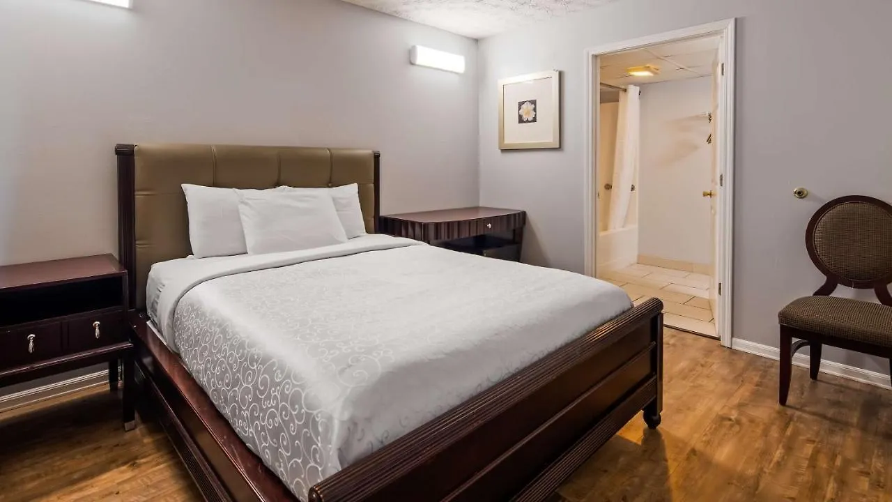 Apple Valley Hotel