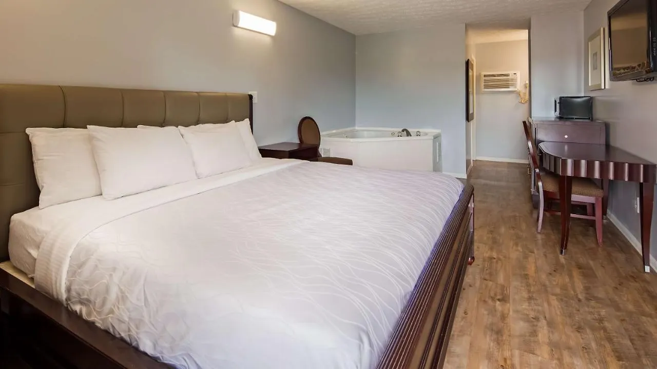 Apple Valley Hotel 3*