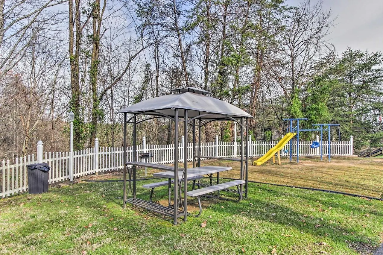 Spacious Central Locale By Dollywood Apartmán