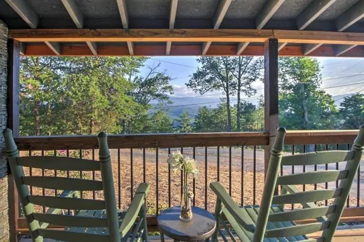Holiday home Smoky Mountain Loft Amazing Views, Hot Tub, 1089 Free Tickets Each Paid Day, Dollywood And