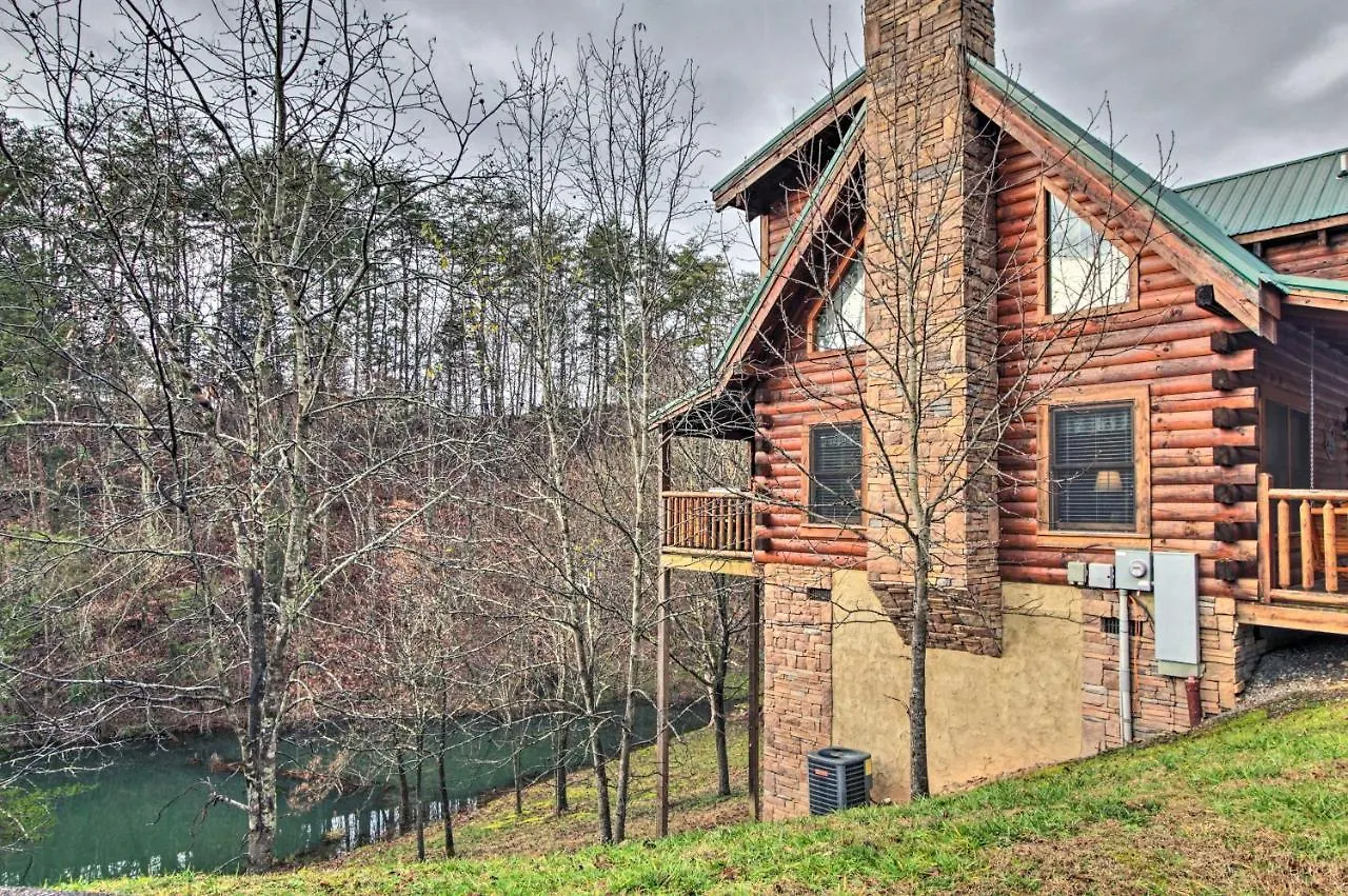 Holiday home Romantic With Hot Tub In Pigeon Forge! Pigeon Forge