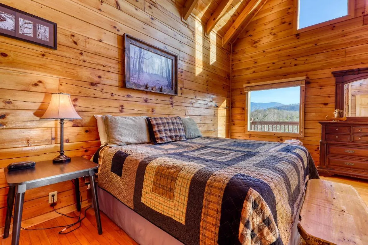 Holiday home Moonlight Retreat Pigeon Forge
