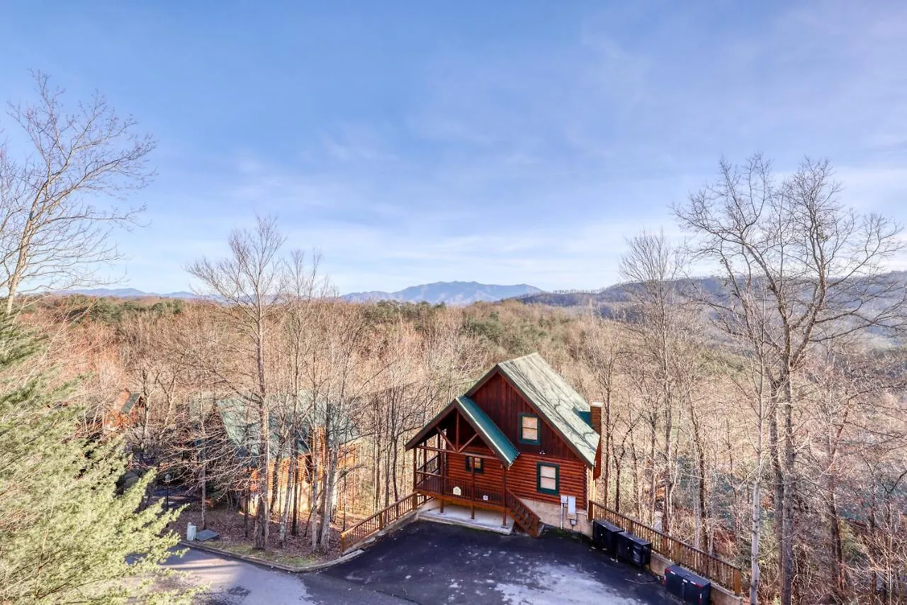 Moonlight Retreat * Pigeon Forge