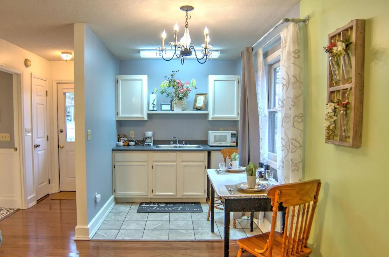 Blue Mountain Mist Country Bed & Breakfast