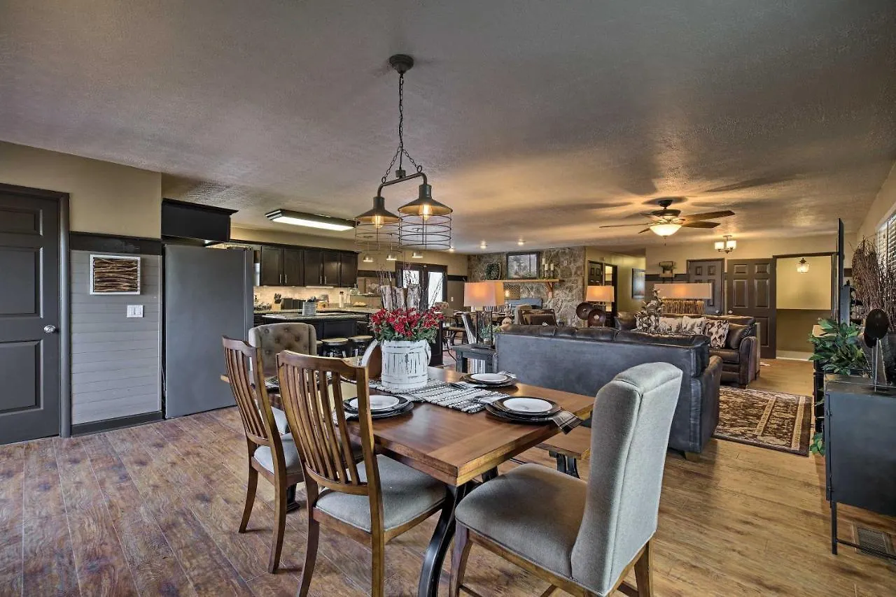 Rebel Retreat Holiday home