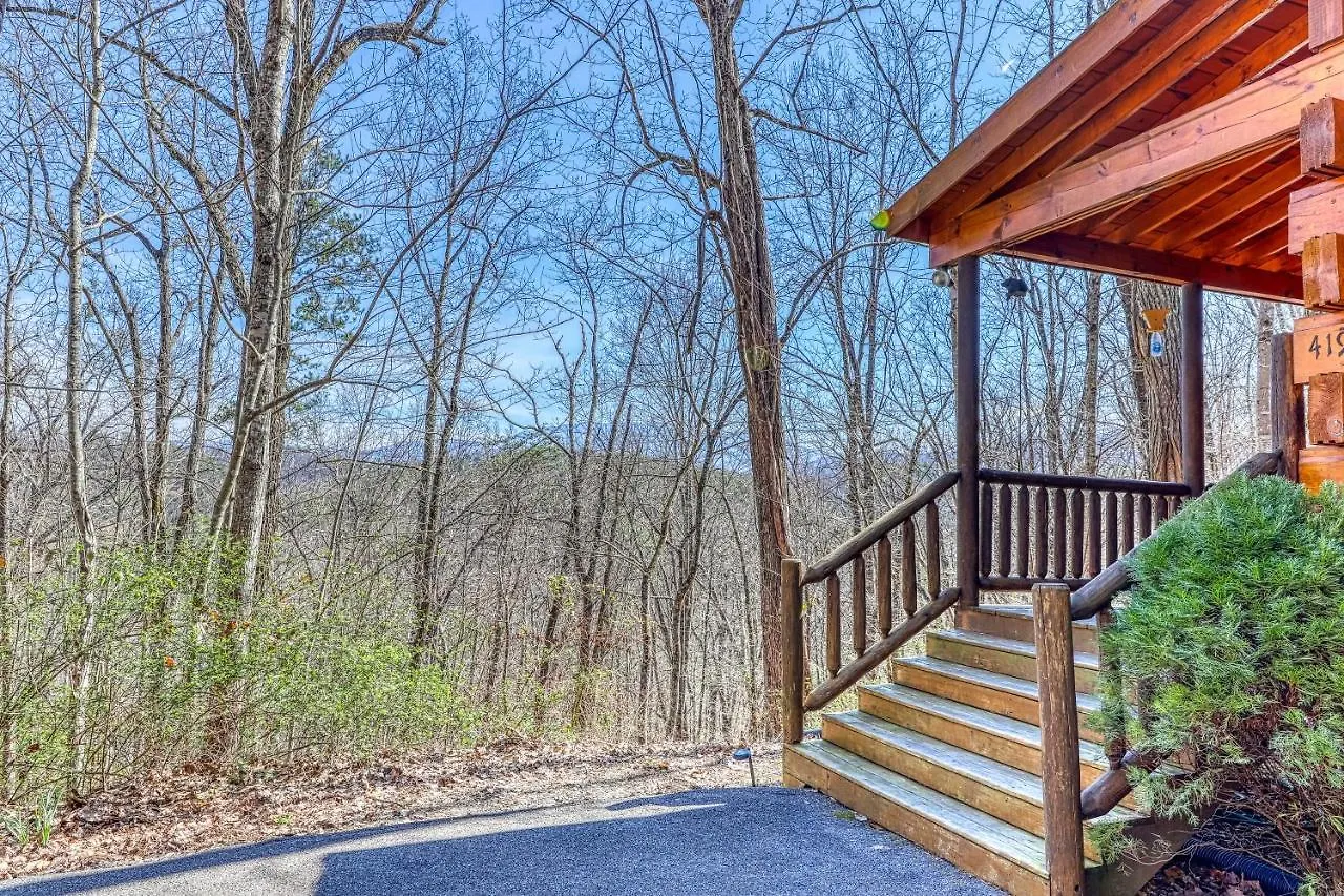 Moonshine Ridge * Pigeon Forge