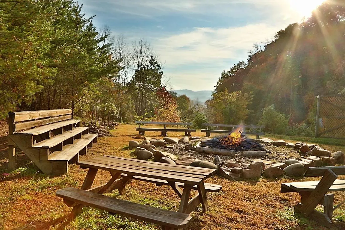 Poplar Point Unit 12a * Pigeon Forge