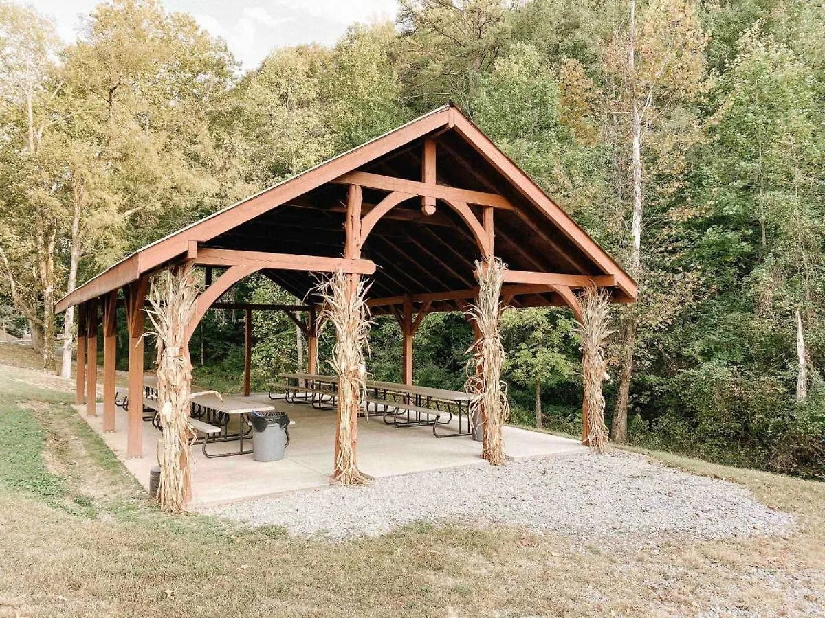 Splash Of Moonshine -heated Indoor Pool, Hot Tub, Arcade Game Chalet Pigeon Forge