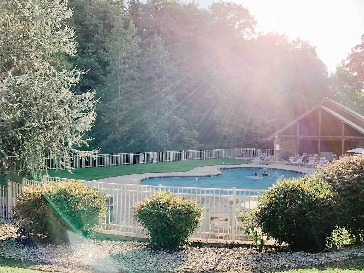 Chalet Splash Of Moonshine -heated Indoor Pool, Hot Tub, Arcade Game *