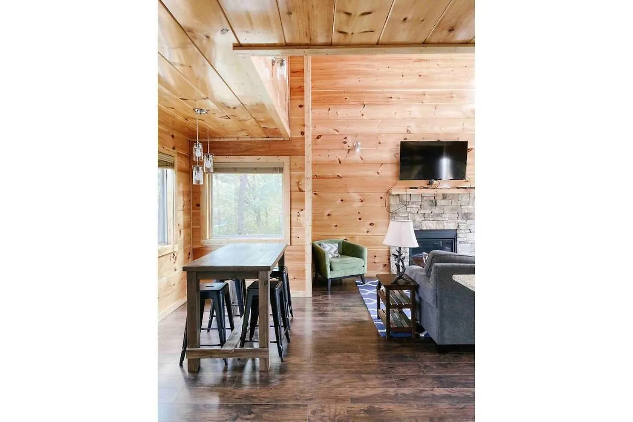 Splash Of Moonshine -heated Indoor Pool, Hot Tub, Arcade Game *