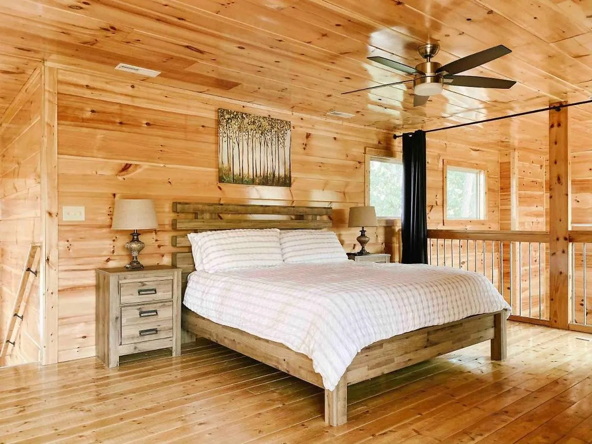 Splash Of Moonshine -heated Indoor Pool, Hot Tub, Arcade Game *
