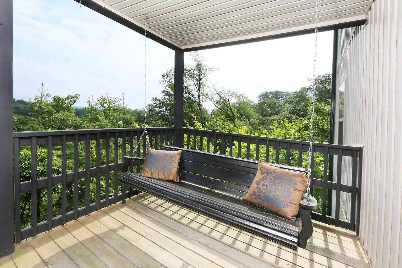 Pinnacle View 7b Apartment