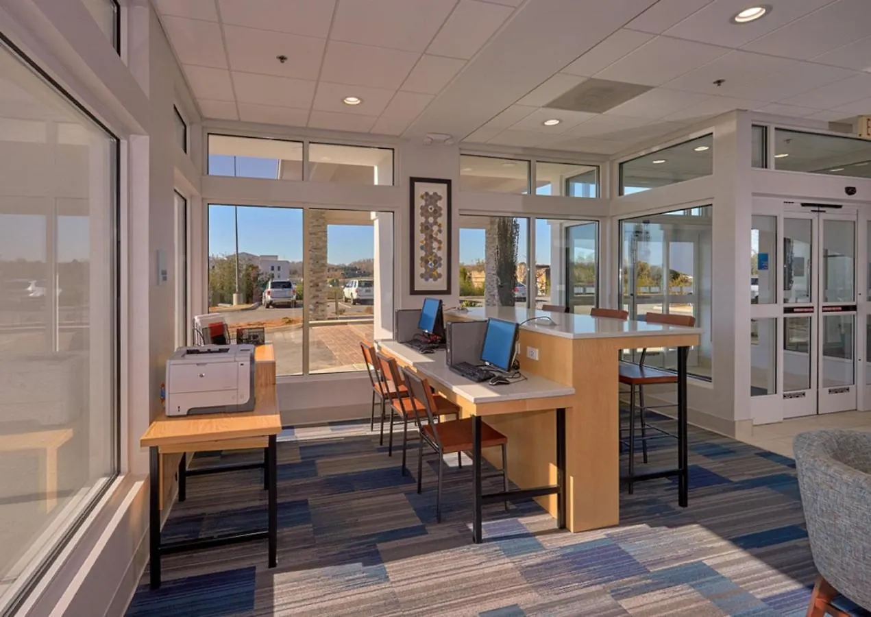 Hotel Express - Sevierville By Ihg