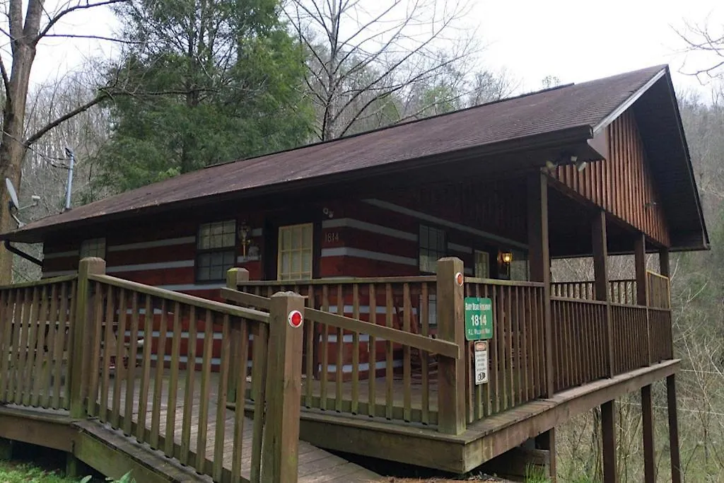Baby Bear Hideaway Cabin * Pigeon Forge