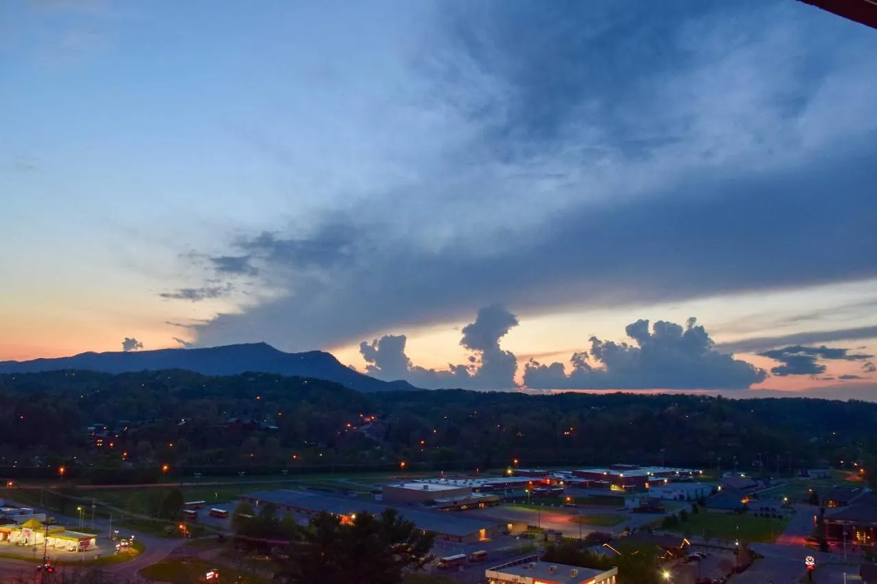 Less Than 2 Mi To Attractions! Apartment Pigeon Forge