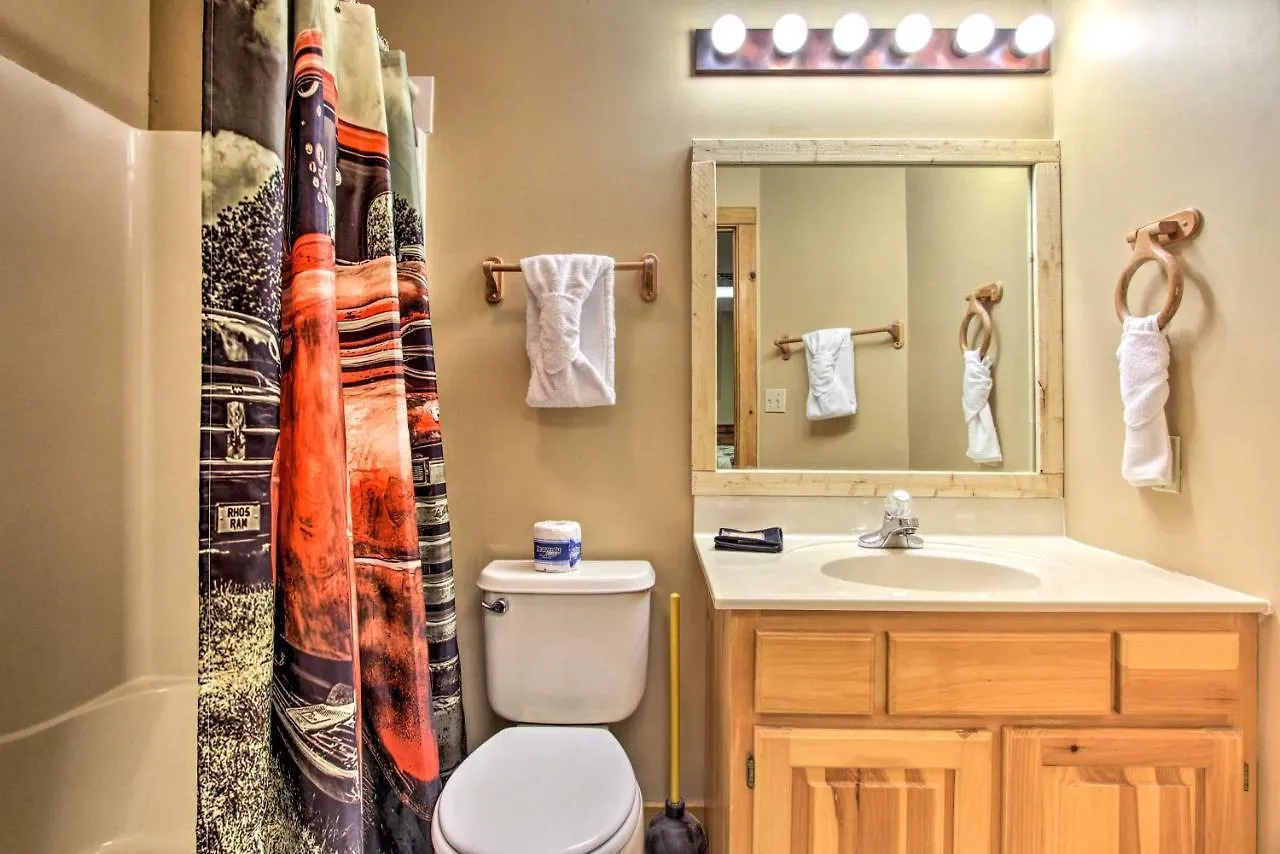 With Hot Tub And Mountain Views! * Pigeon Forge