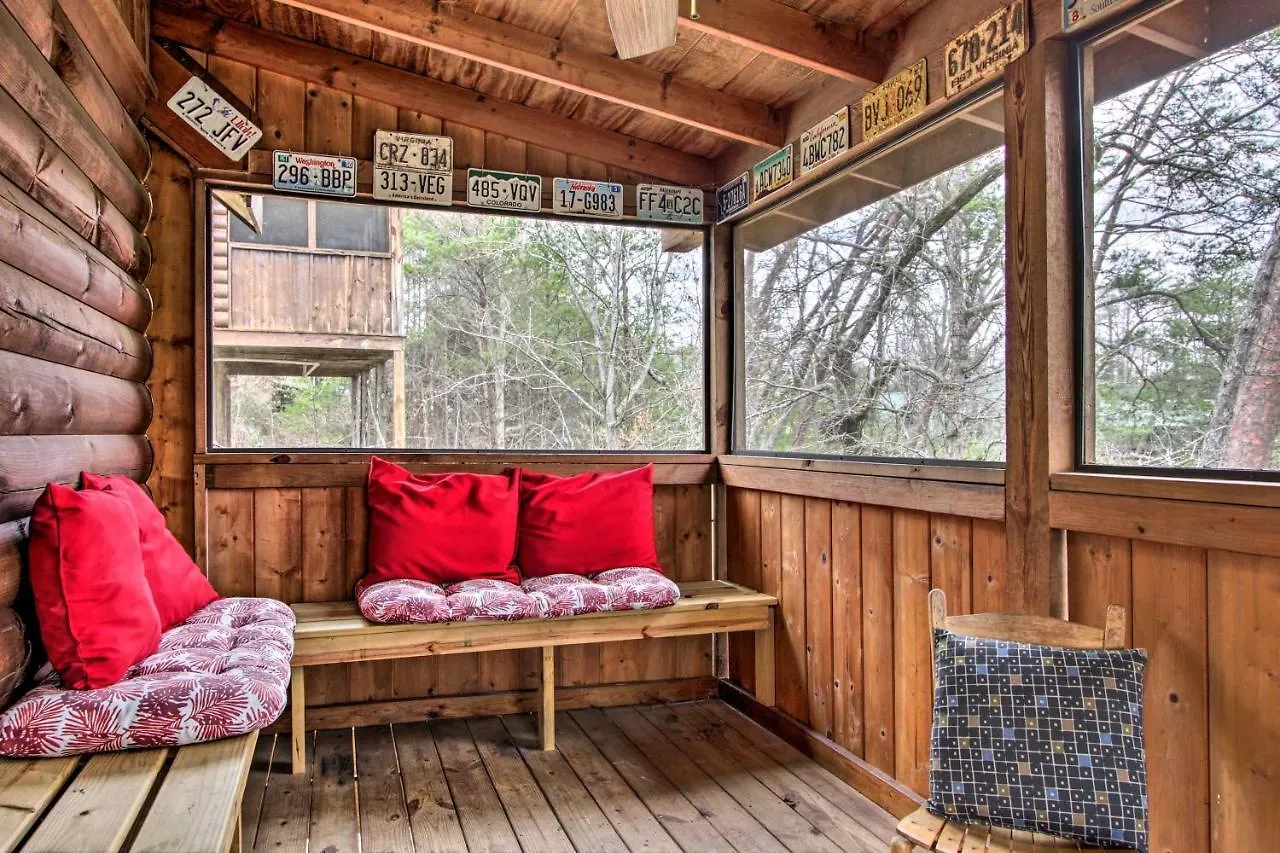 Holiday home With Hot Tub And Mountain Views!