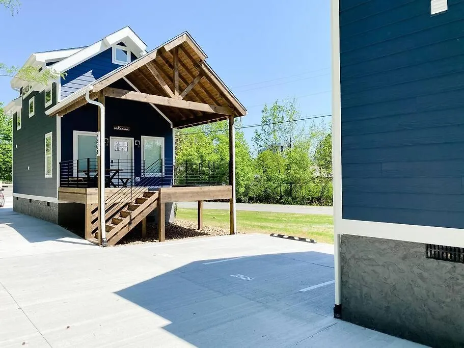 Modern Smoky Mountain Tiny House Apartment *