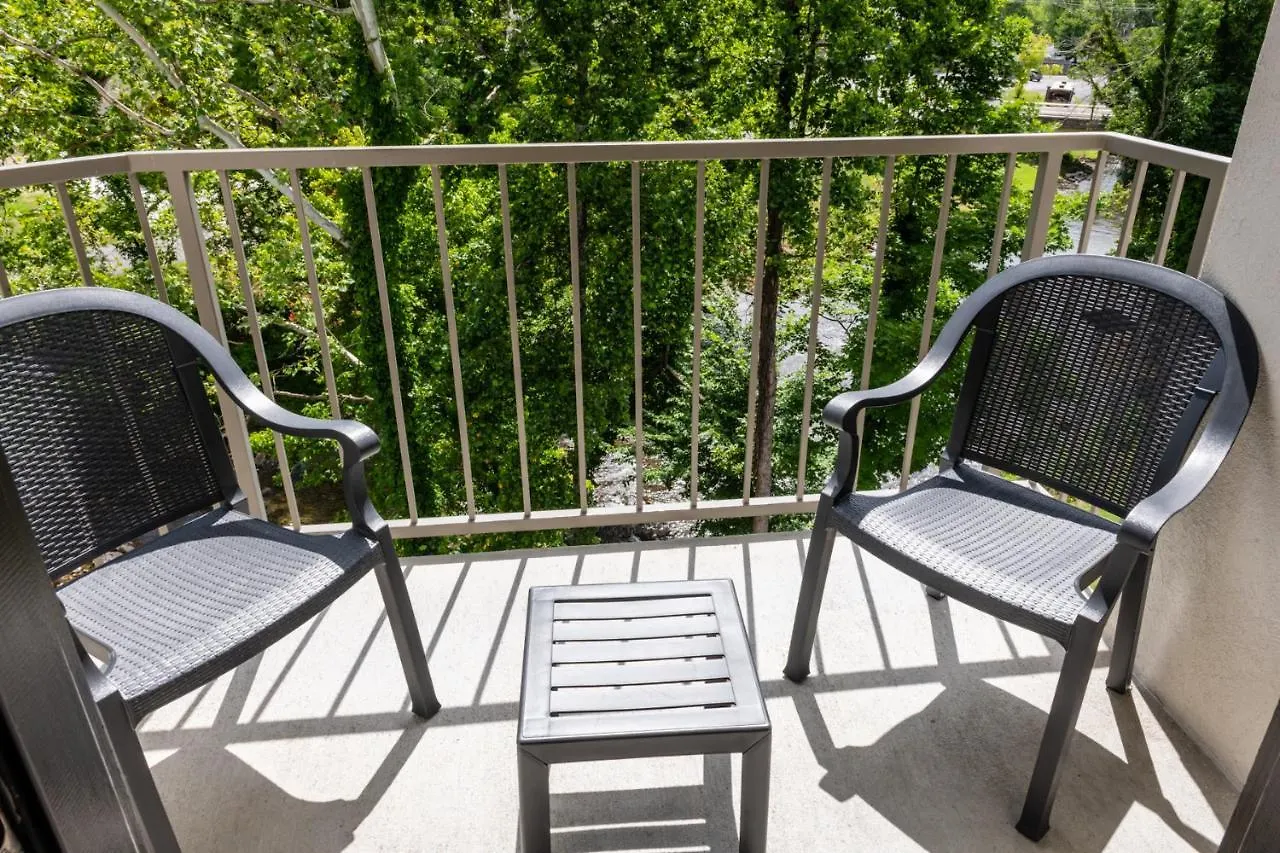 Hotel Twin Mountain & Pigeon Forge