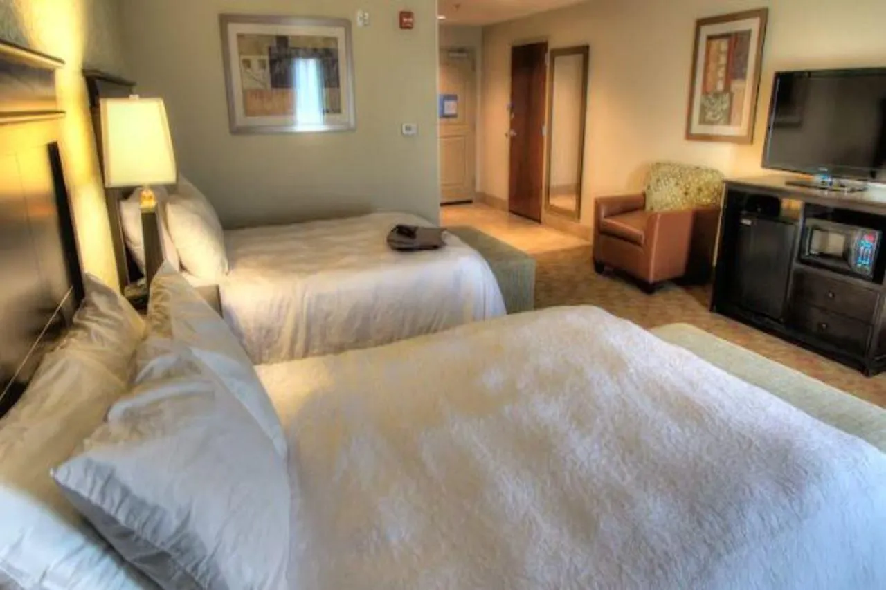 Hotel Hampton 3*