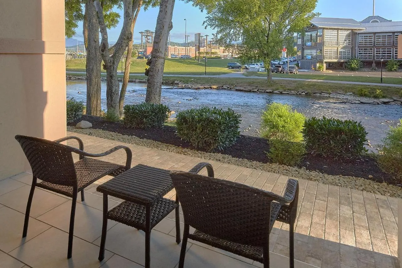 The On The River Hotel Pigeon Forge