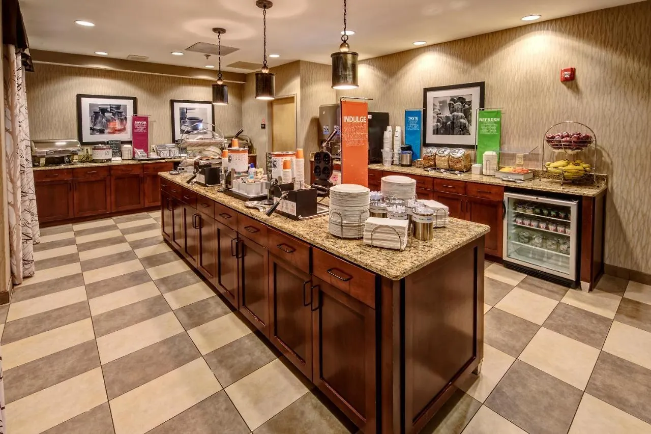 Hotel Hampton & On The Parkway Pigeon Forge