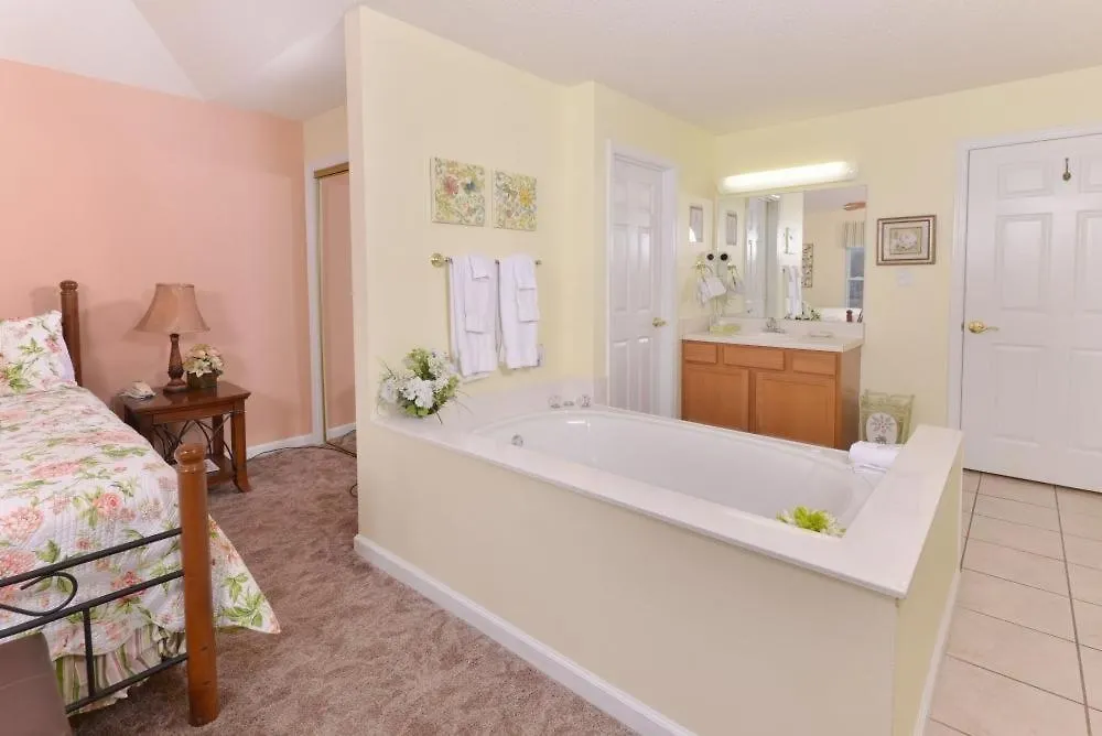 בית נופש Whispering Pines 653 *