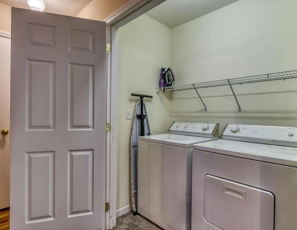 Rock Of Ages, Hot Tub, Game Room, Wifi, 1089 Free Tickets Each Paid Day, Dollywood And Chalet