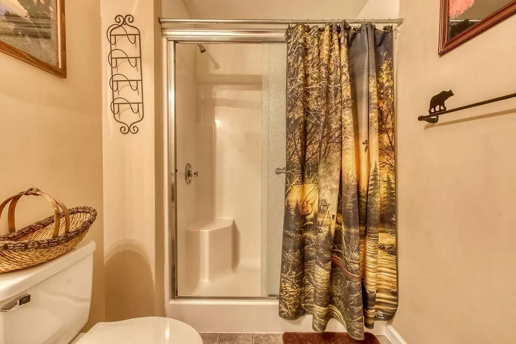 Rock Of Ages, Hot Tub, Game Room, Wifi, 1089 Free Tickets Each Paid Day, Dollywood And Chalet