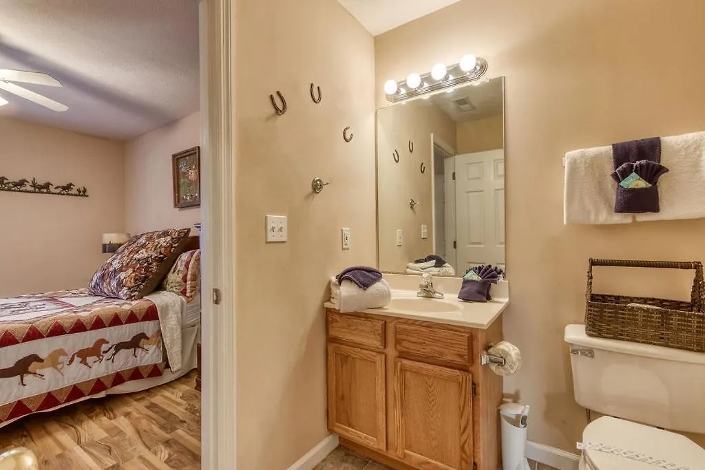 Rock Of Ages, Hot Tub, Game Room, Wifi, 1089 Free Tickets Each Paid Day, Dollywood And Chalet