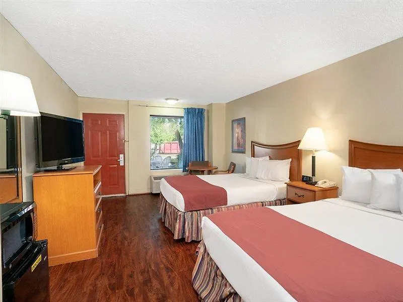 Days By Wyndham South 2*